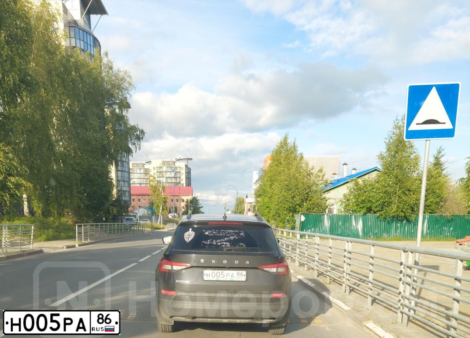Фото автомобиля CHEVROLET REZZO, 2006 — госномер С201ВН186. Цвет: СЕРЕБРИСТЫЙ
