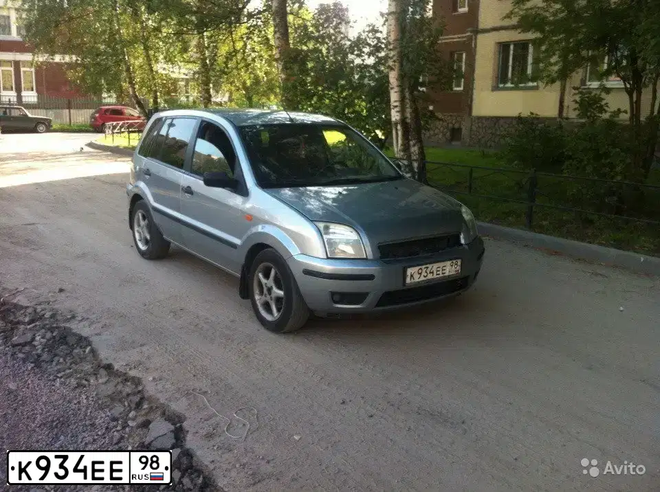 Фото автомобиля FORD FUSION, 2005 — госномер А705ХВ156. Цвет: Серебристый