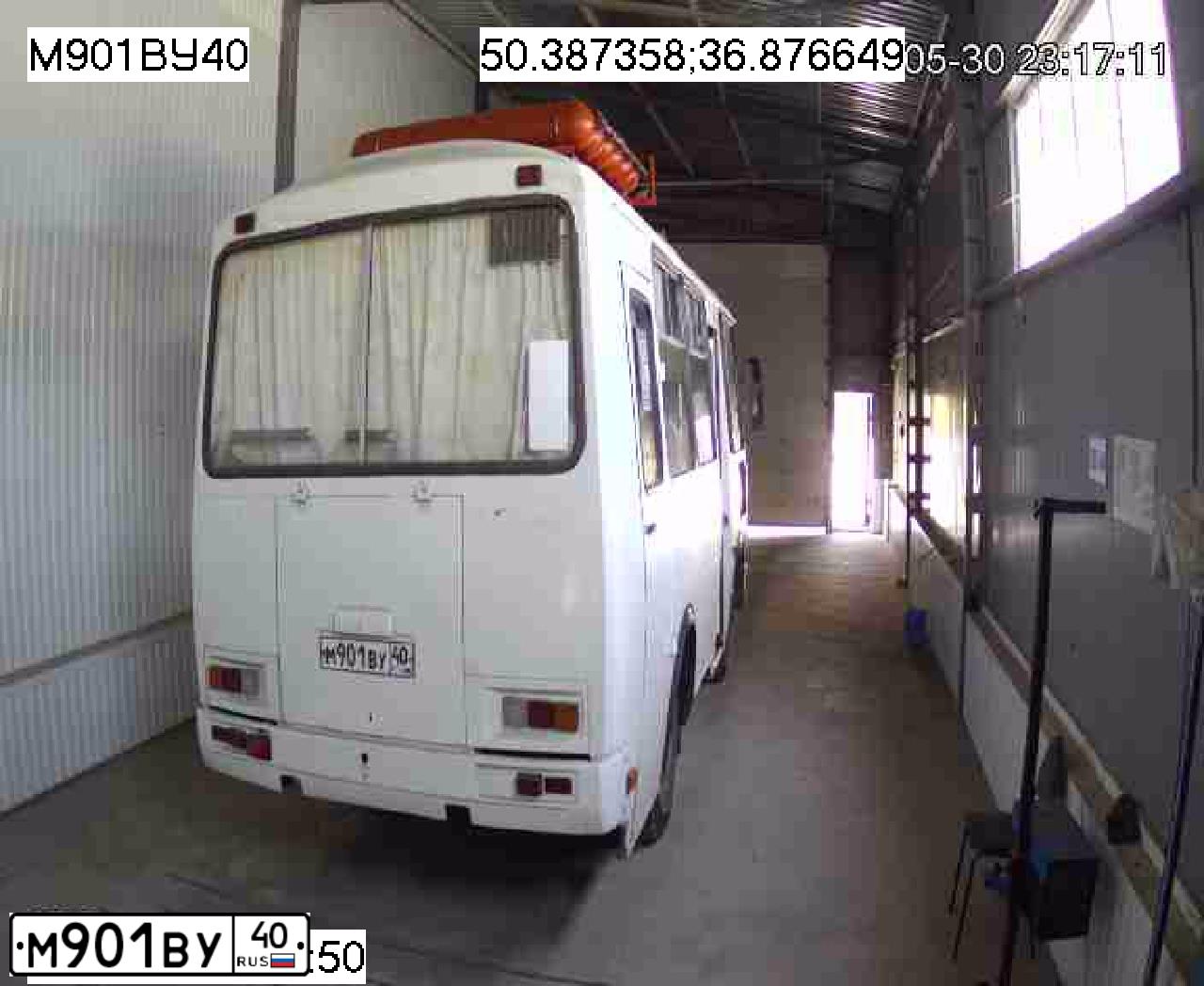 Фото автомобиля PAZ 3205, 2010 — госномер М901ВУ40. Цвет: Белый