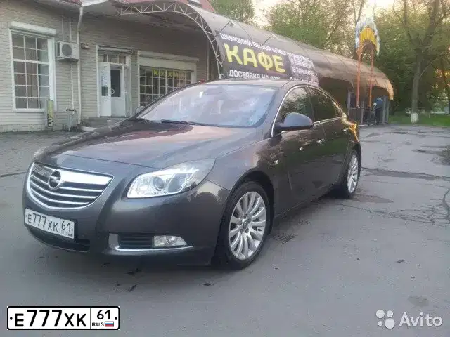 Фото автомобиля KIA SORENTO, 2018 — госномер К028АС977. Цвет: Белый