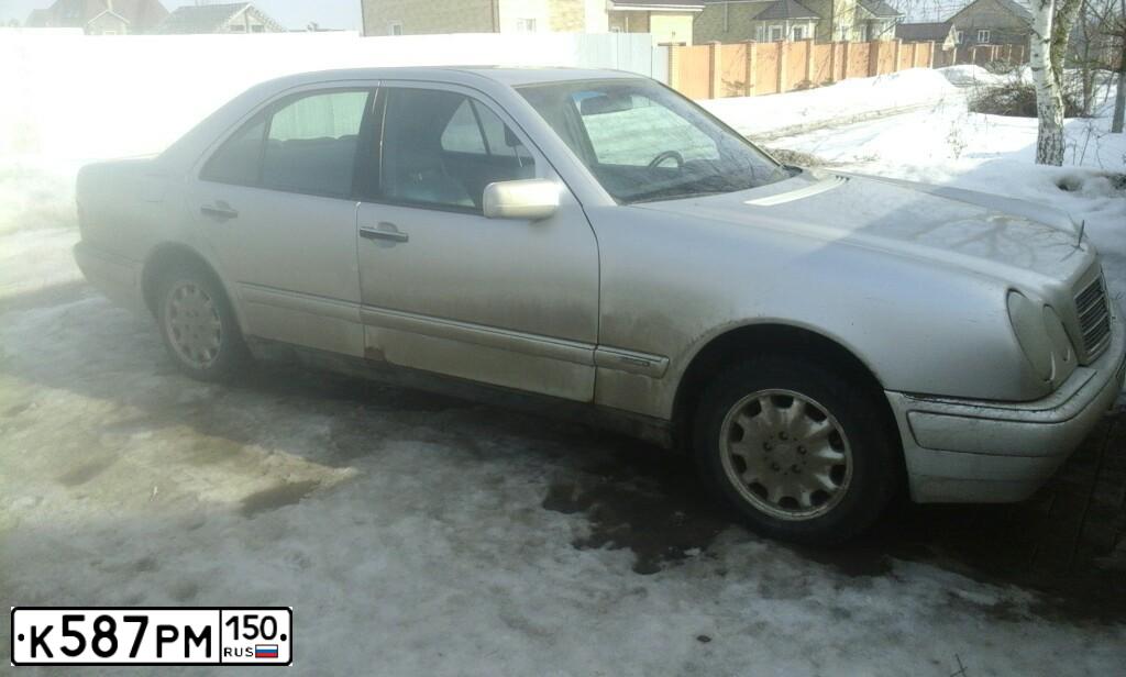 Фото автомобиля MERCEDES-BENZ E200, 1998 — госномер Х243ЕТ55