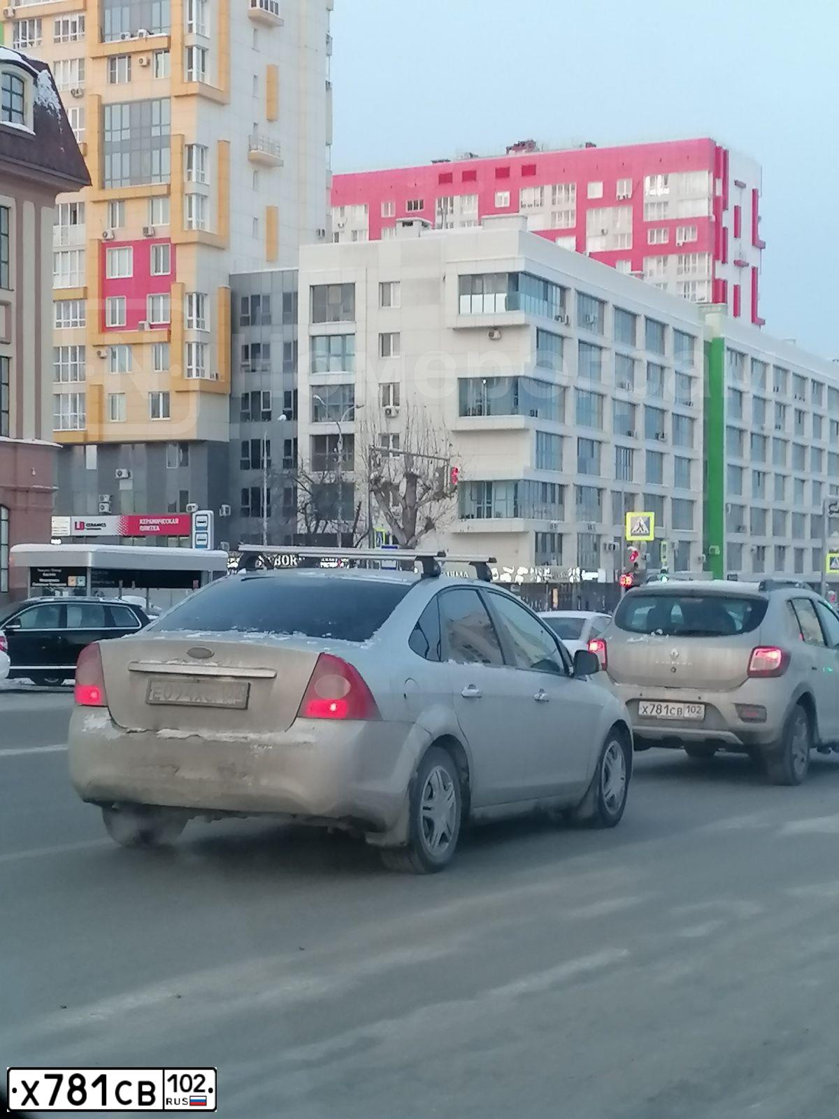 Фото автомобиля RENAULT SANDERO, 2019 — госномер Х781СВ102. Цвет: БЕЖЕВЫЙ