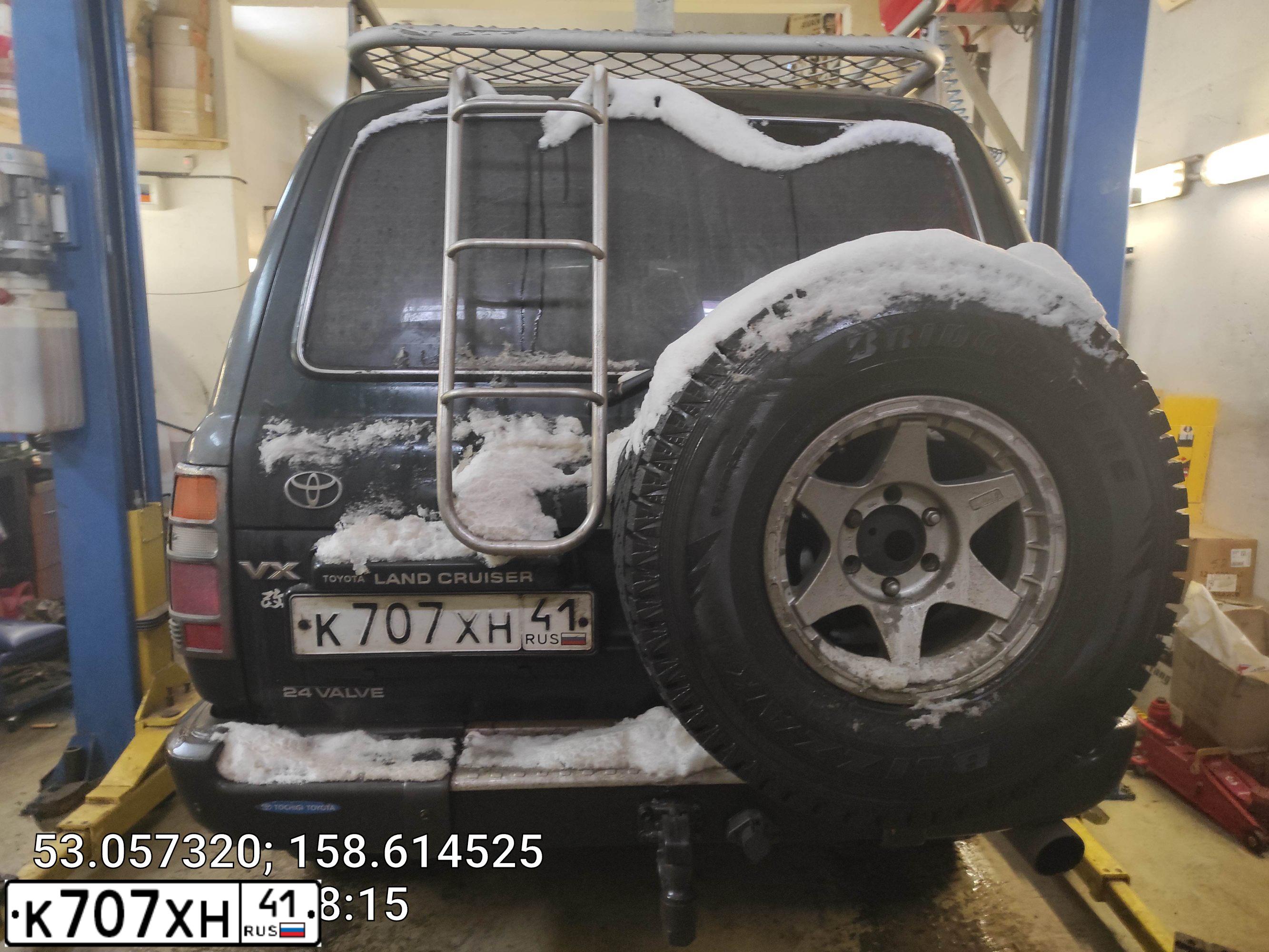 Фото автомобиля TOYOTA LAND CRUISER, 1993 — госномер Е848АУ41