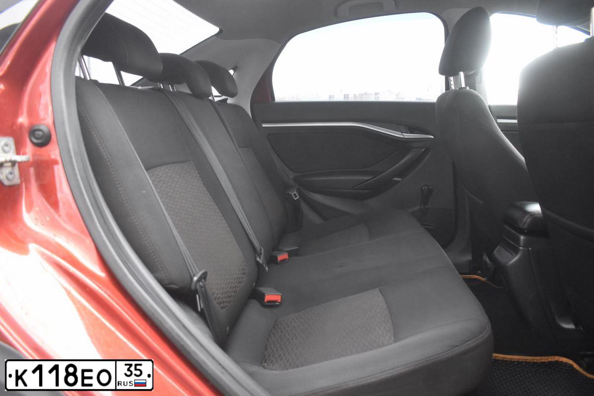 Фото автомобиля LADA VESTA, 2016 — госномер О160СА29. Цвет: Красный