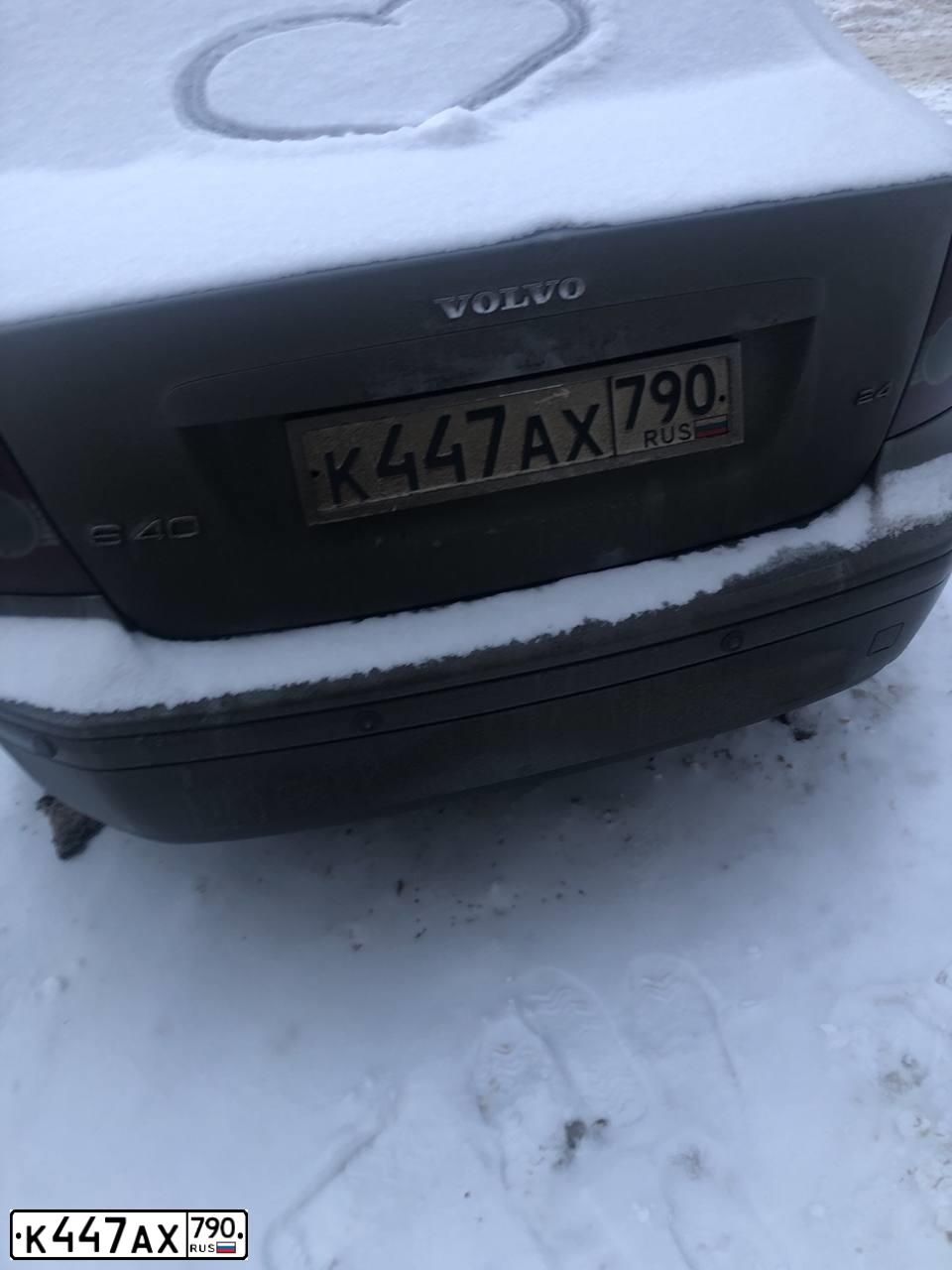 Фото автомобиля VOLVO S40, 2007 — госномер Е165УО69. Цвет: СЕРЫЙ