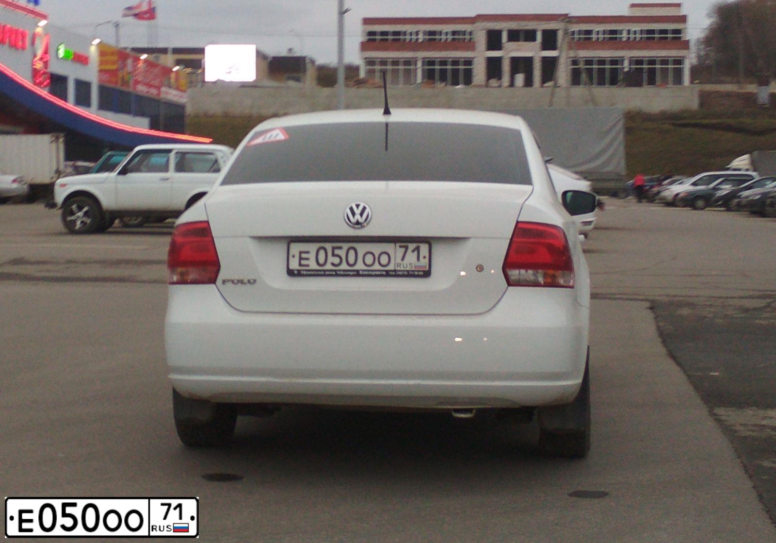 Фото автомобиля LADA 2109 SAMARA, 2002 — госномер Е050ОО71. Цвет: СВЕТЛО-СЕРЕБРИСТЫЙ МЕТАЛЛИК