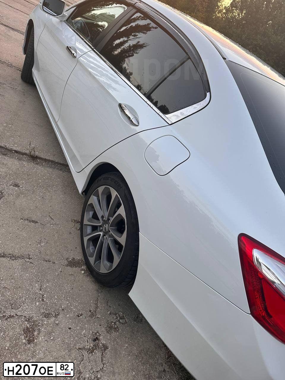 Фото автомобиля HONDA ACCORD, 2013 — госномер Н207ОЕ82. Цвет: Белый