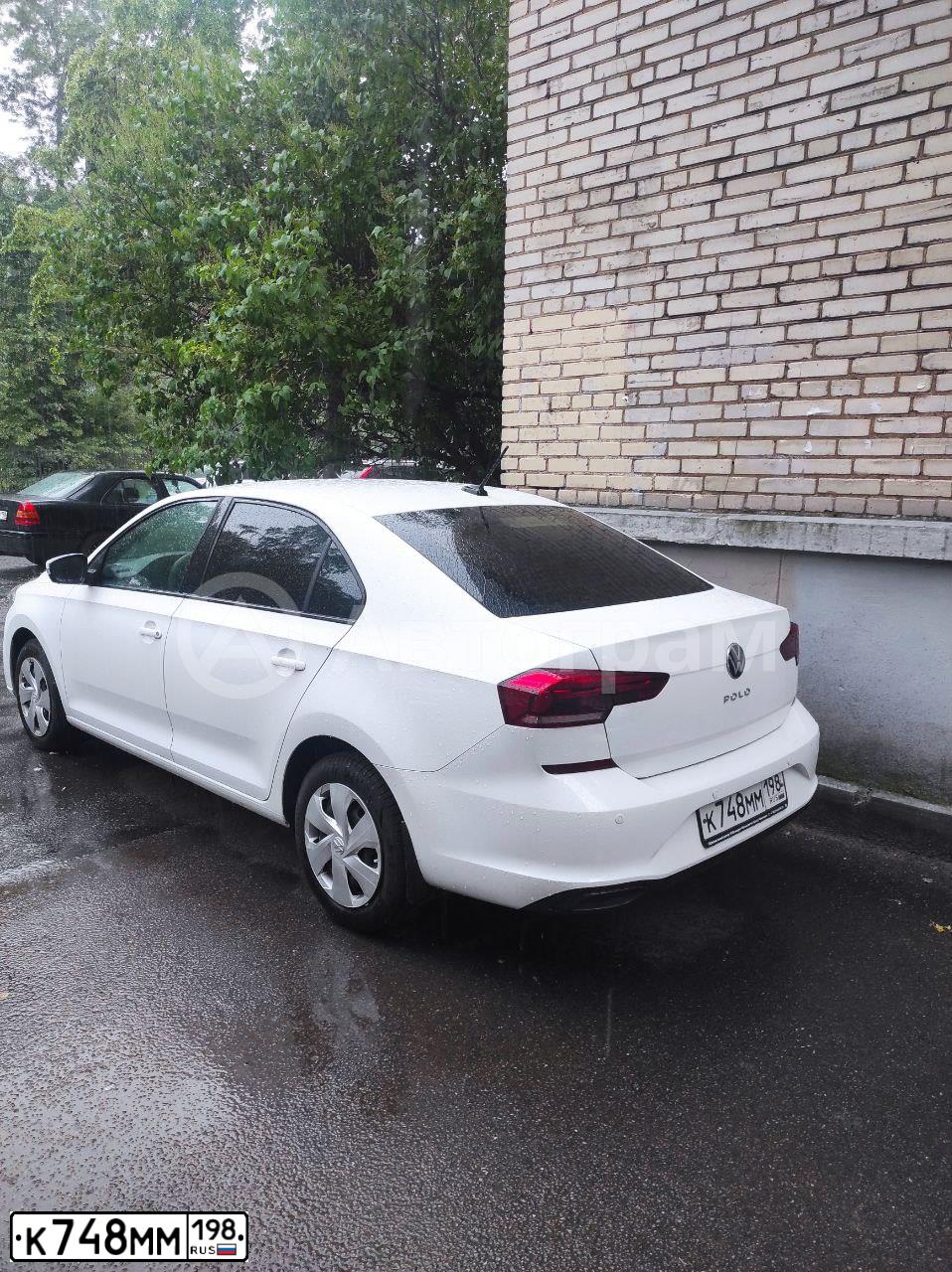 Фото автомобиля VOLKSWAGEN POLO, 2020 — госномер С859ЕА198. Цвет: Белый