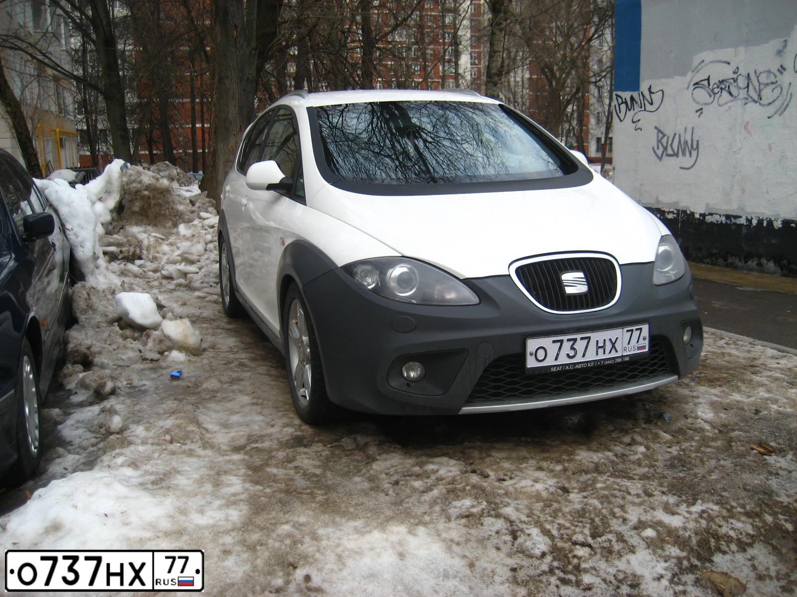 Фото автомобиля PEUGEOT 308, 2008 — госномер О098КВ46. Цвет: Темно-синий
