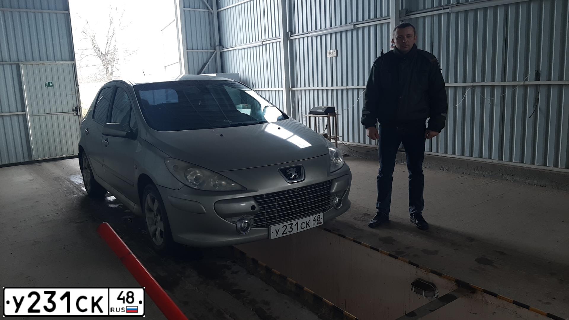 Фото автомобиля PEUGEOT T 307, 2007 — госномер У231СК48. Цвет: СЕРЫЙ