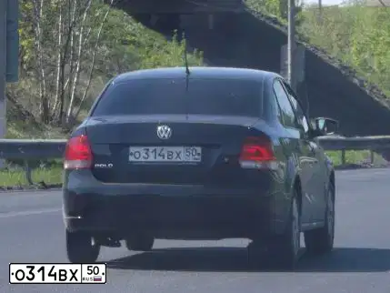 Фото автомобиля VOLKSWAGEN POLO, 2013 — госномер О314ВХ50. Цвет: ЧЕРНЫЙ
