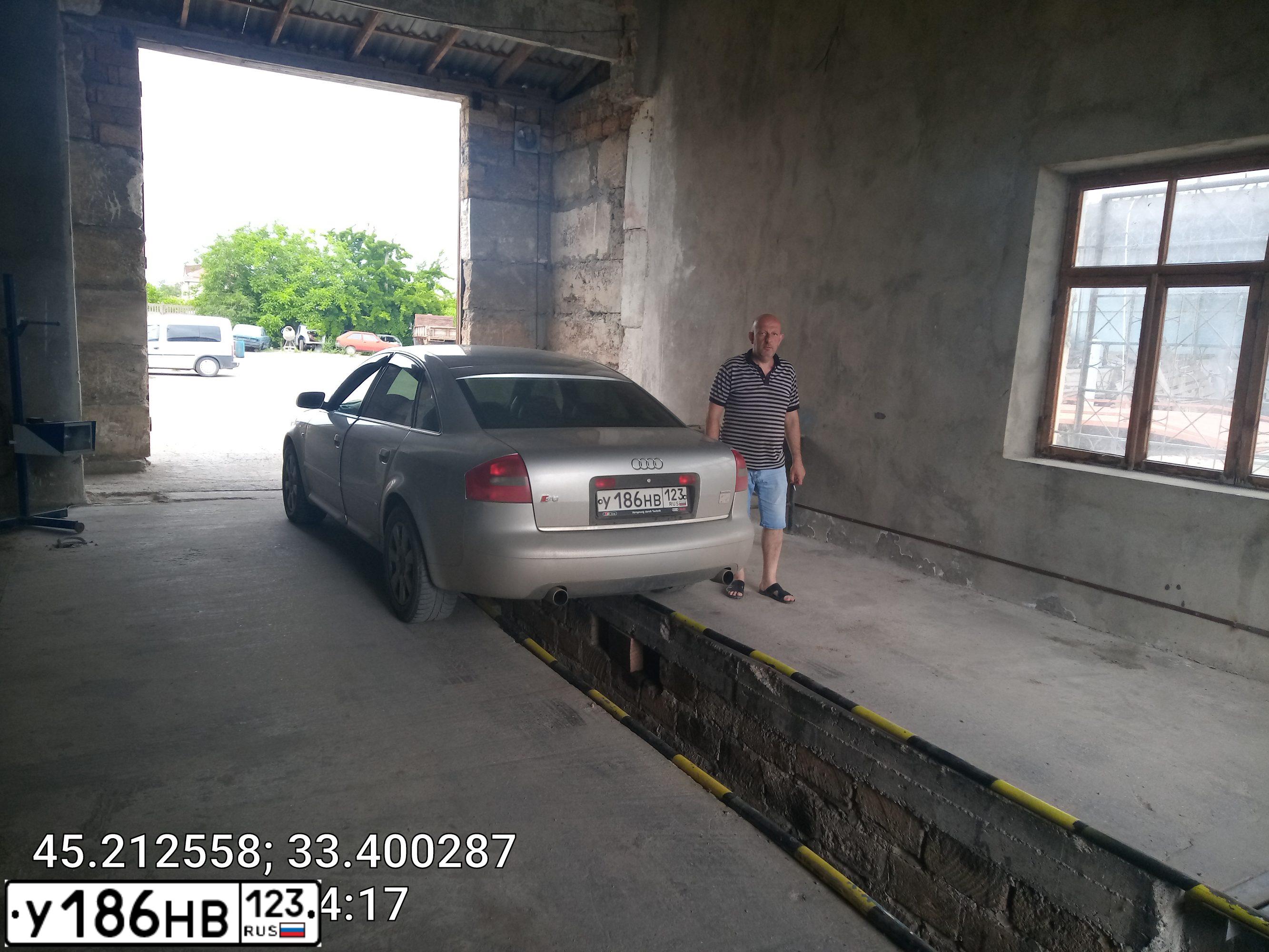 Фото автомобиля AUDI A6, 2000 — госномер М245СХ82