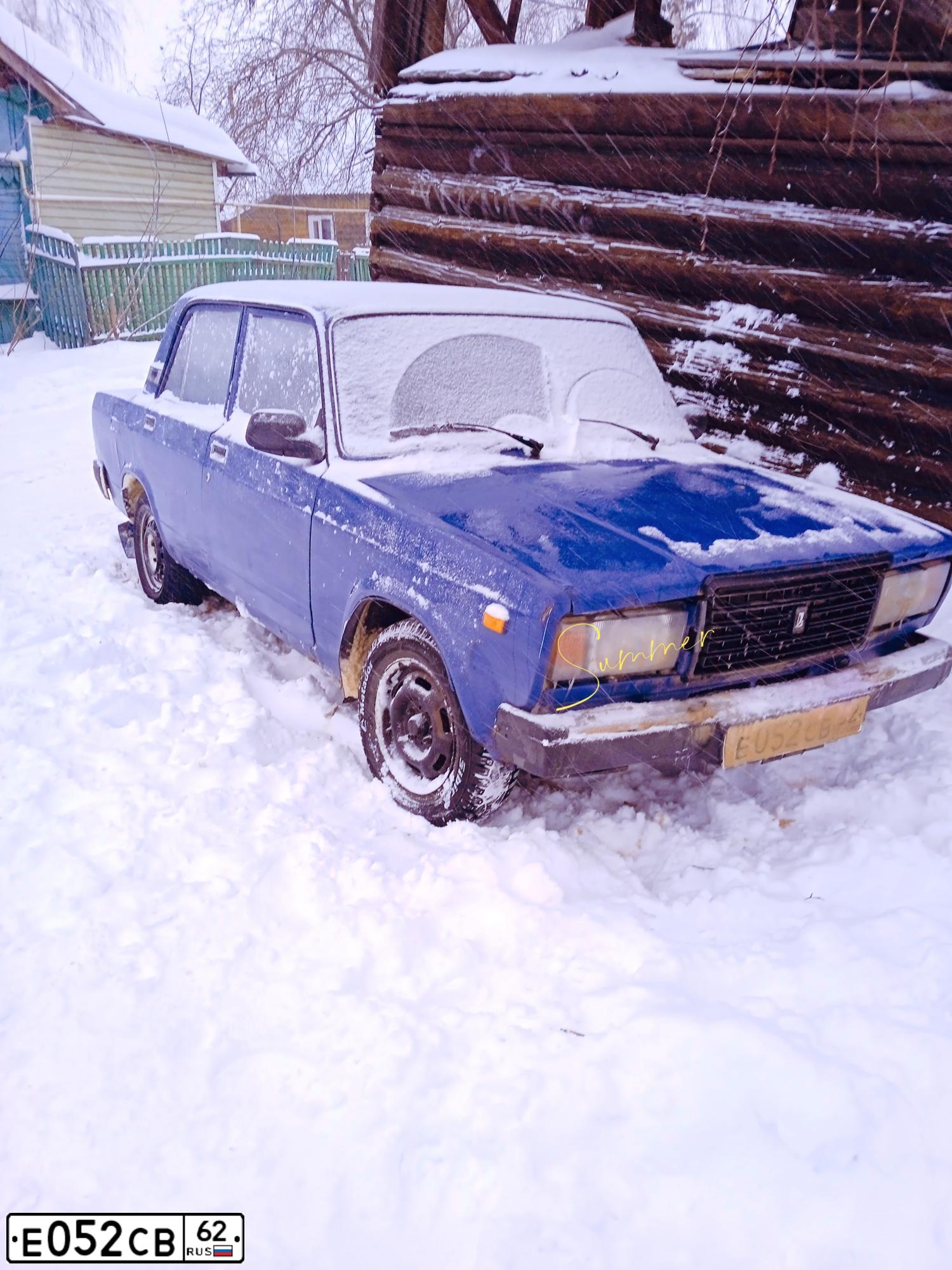 Фото автомобиля LADA 2107, 2006 — госномер Е052СВ62. Цвет: СИНИЙ