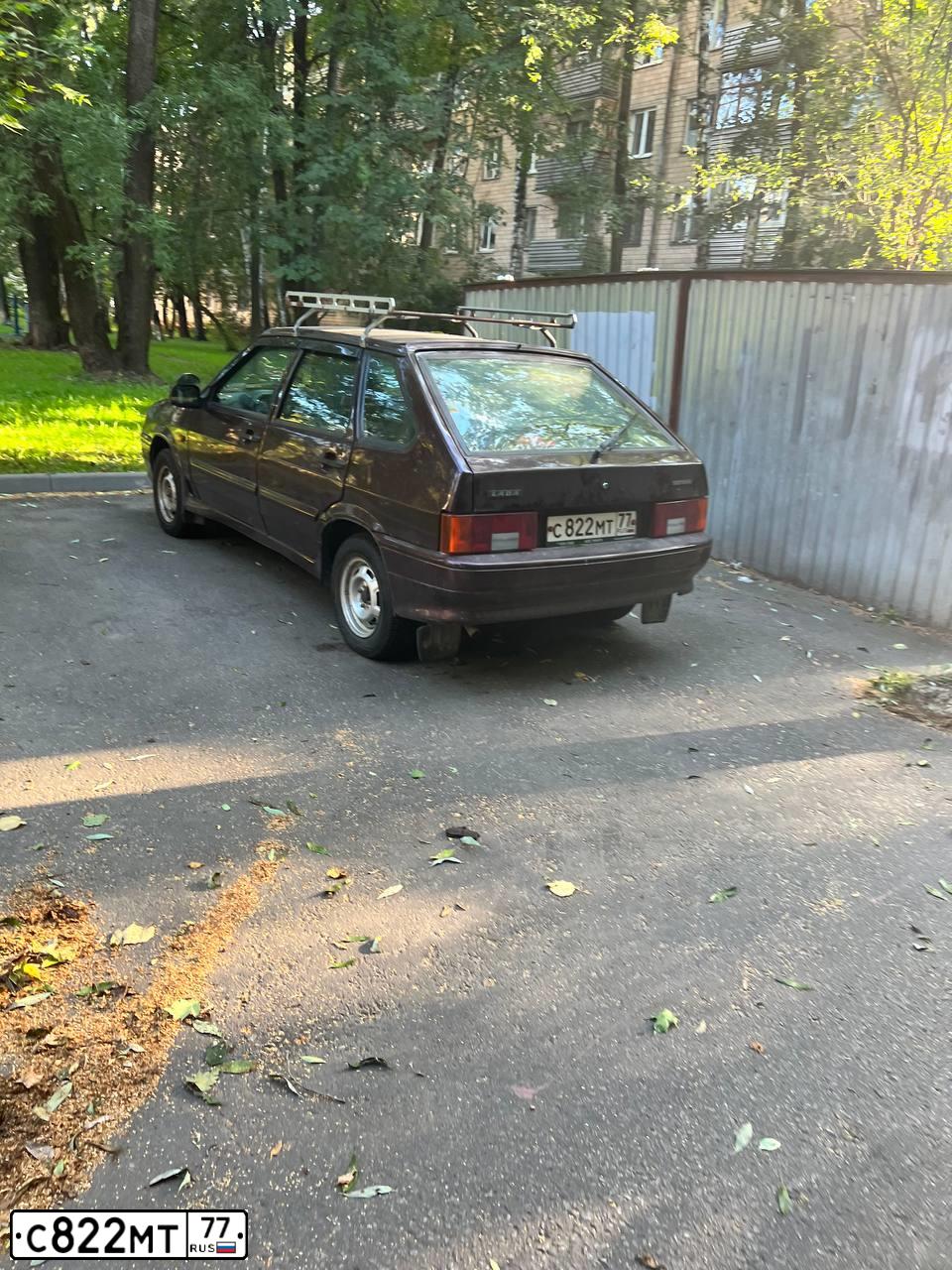 Фото автомобиля LADA 2114 SAMARA, 2013 — госномер С822МТ77. Цвет: ВИШНЕВЫЙ ТЕМНЫЙ