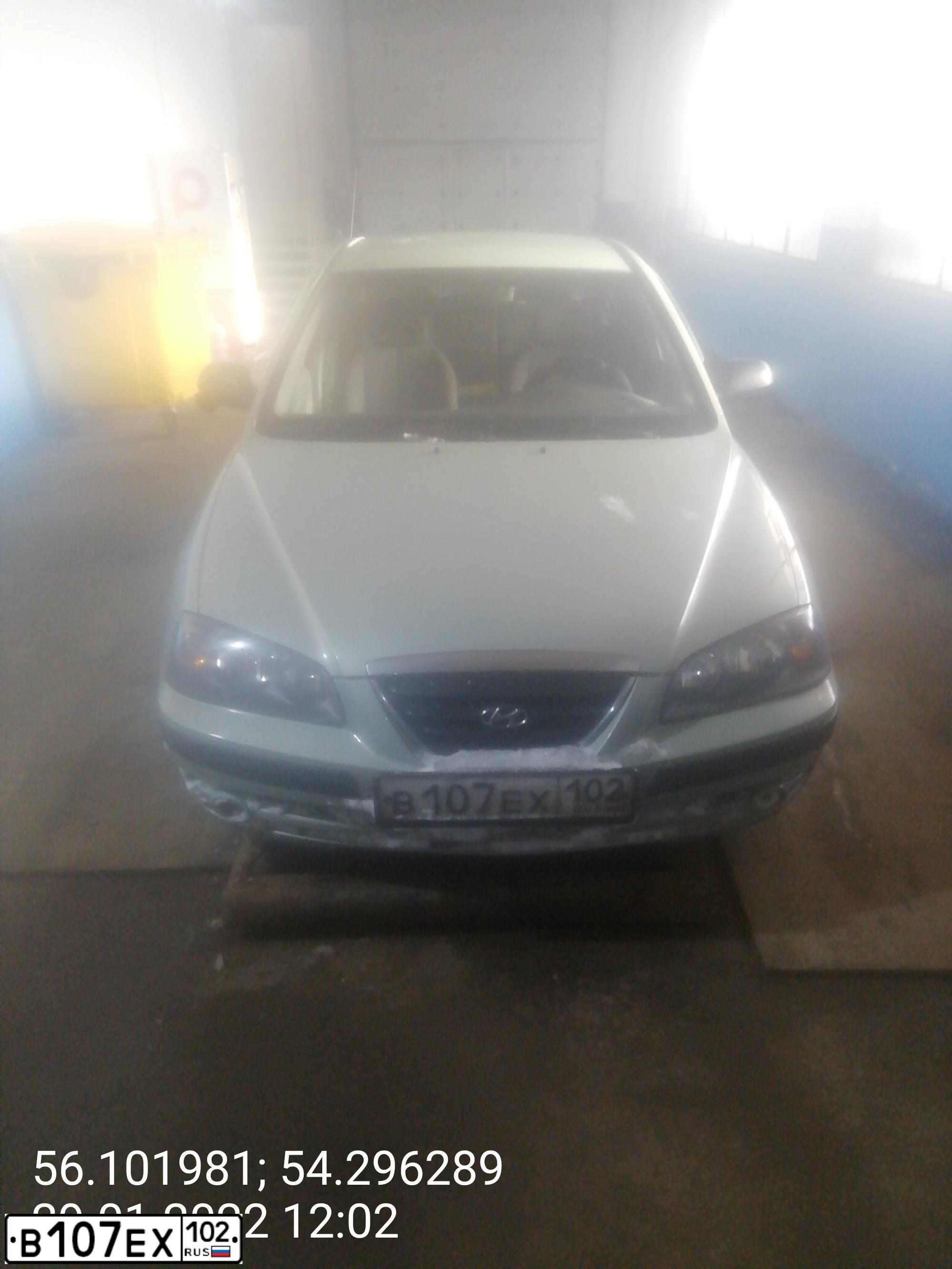 Фото автомобиля HYUNDAI ELANTRA, 2005 — госномер Е969УК702