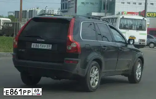 Фото автомобиля VOLVO XC90, 2005 — госномер В618ВН750. Цвет: ЧЕРНЫЙ
