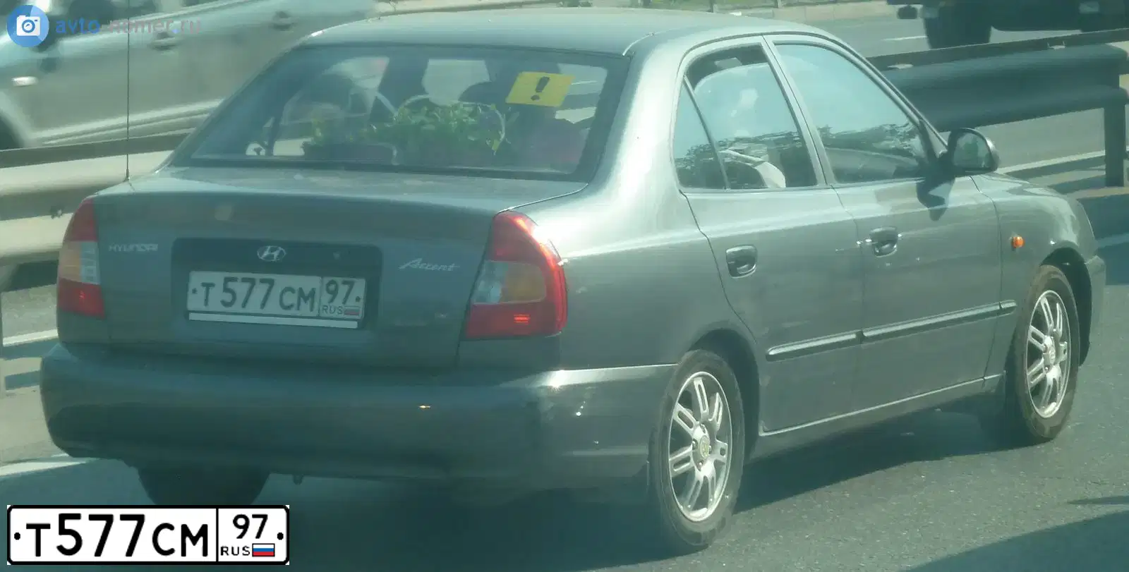 Фото автомобиля TAGAZ ACCENT, 2004 — госномер Т577СМ97. Цвет: СЕРЫЙ