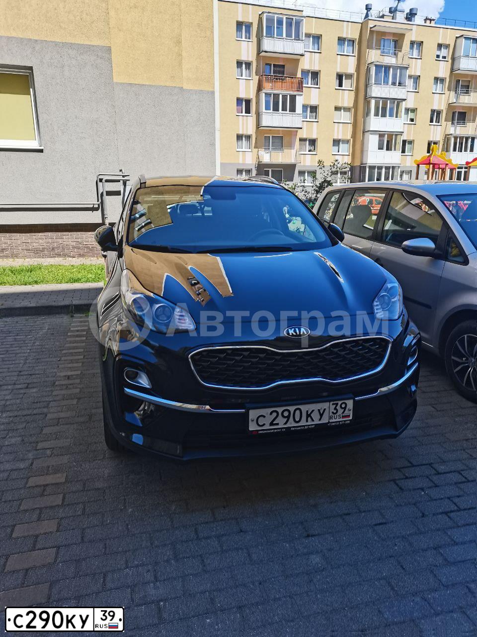Фото автомобиля HYUNDAI SOLARIS, 2019 — госномер С290КУ39. Цвет: белый