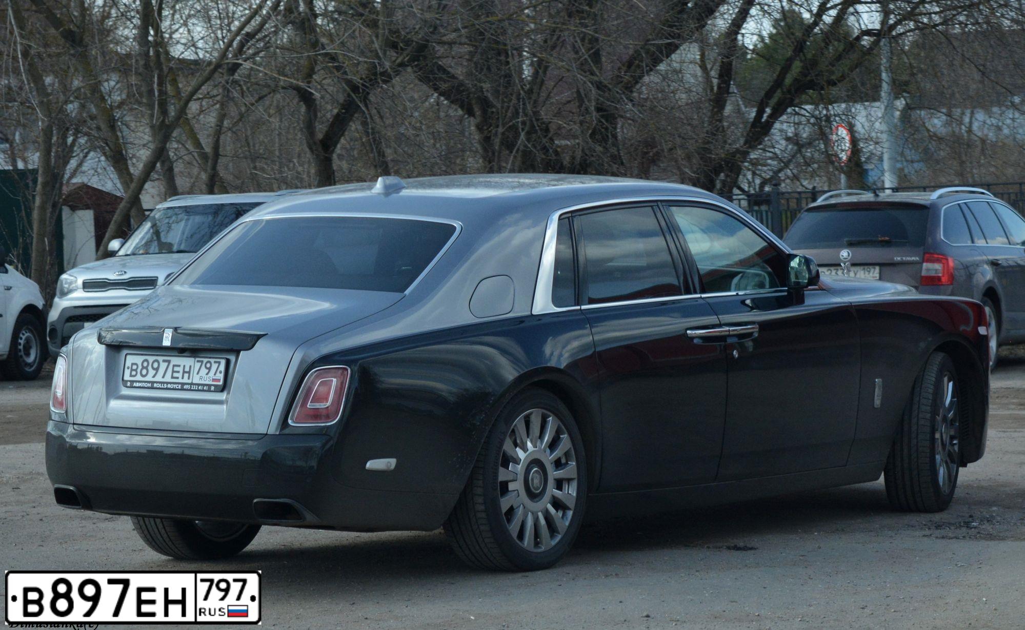 Фото автомобиля ROLLS-ROYCE РОЛЛС РОЙС ФАНТОМ, 2021 — госномер В897ЕН797. Цвет: СЕРЫЙ ЧЕРНЫЙ