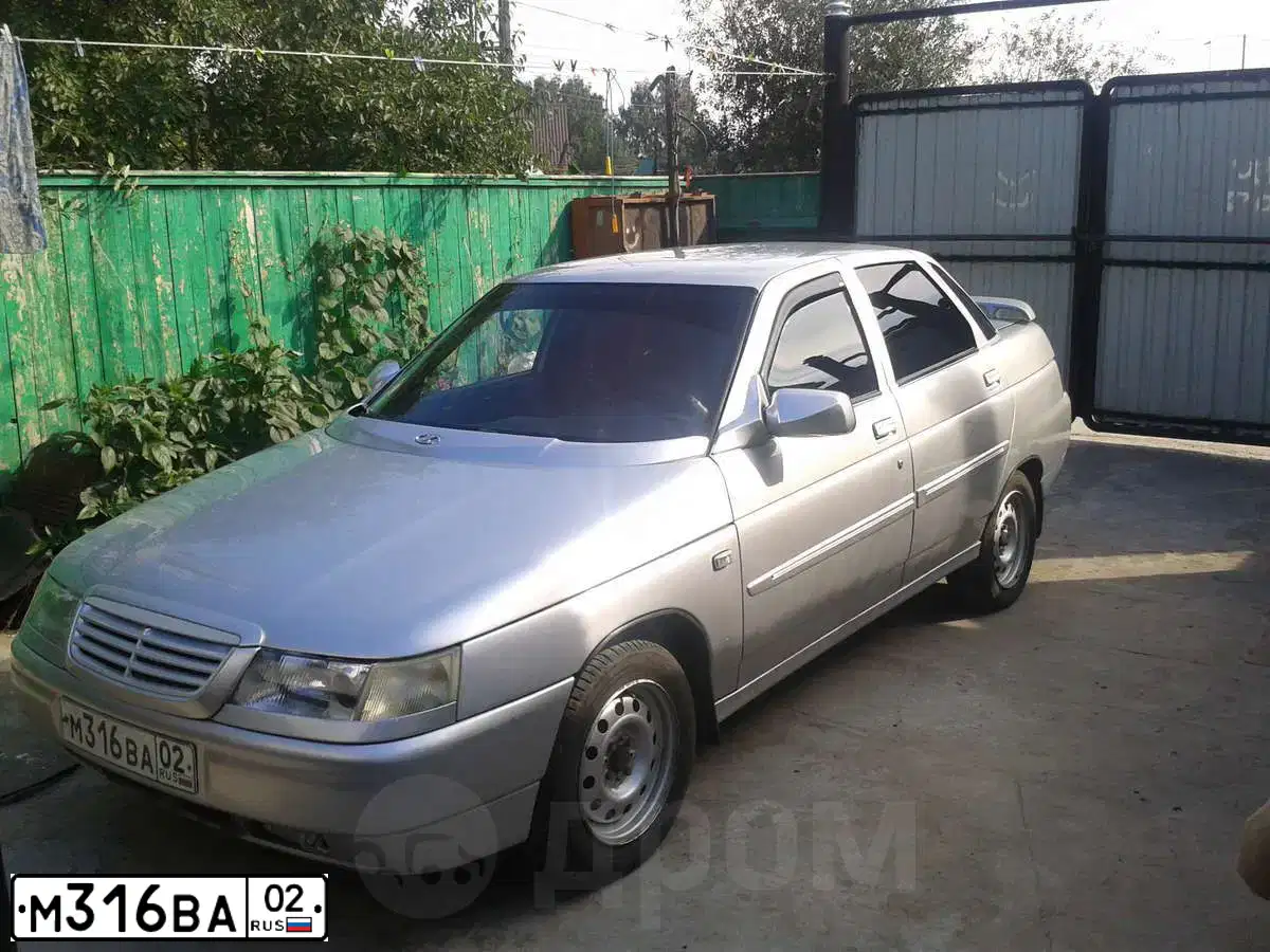 Фото автомобиля LADA 2110, 2004 — госномер М235НО763. Цвет: СВЕТЛО-СЕРЕБРИСТЫЙ