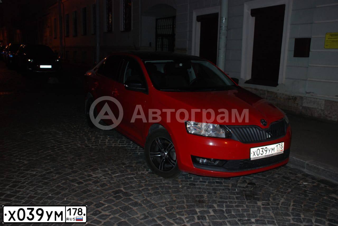Фото автомобиля SKODA RAPID, 2017 — госномер Х039УМ178. Цвет: Красный