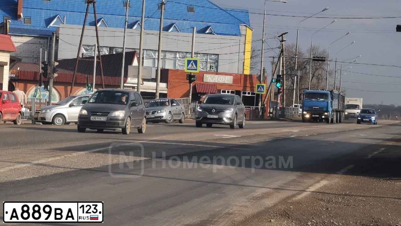 Фото автомобиля AUDI A3, 2011 — госномер О900СЕ93. Цвет: БЕЛЫЙ
