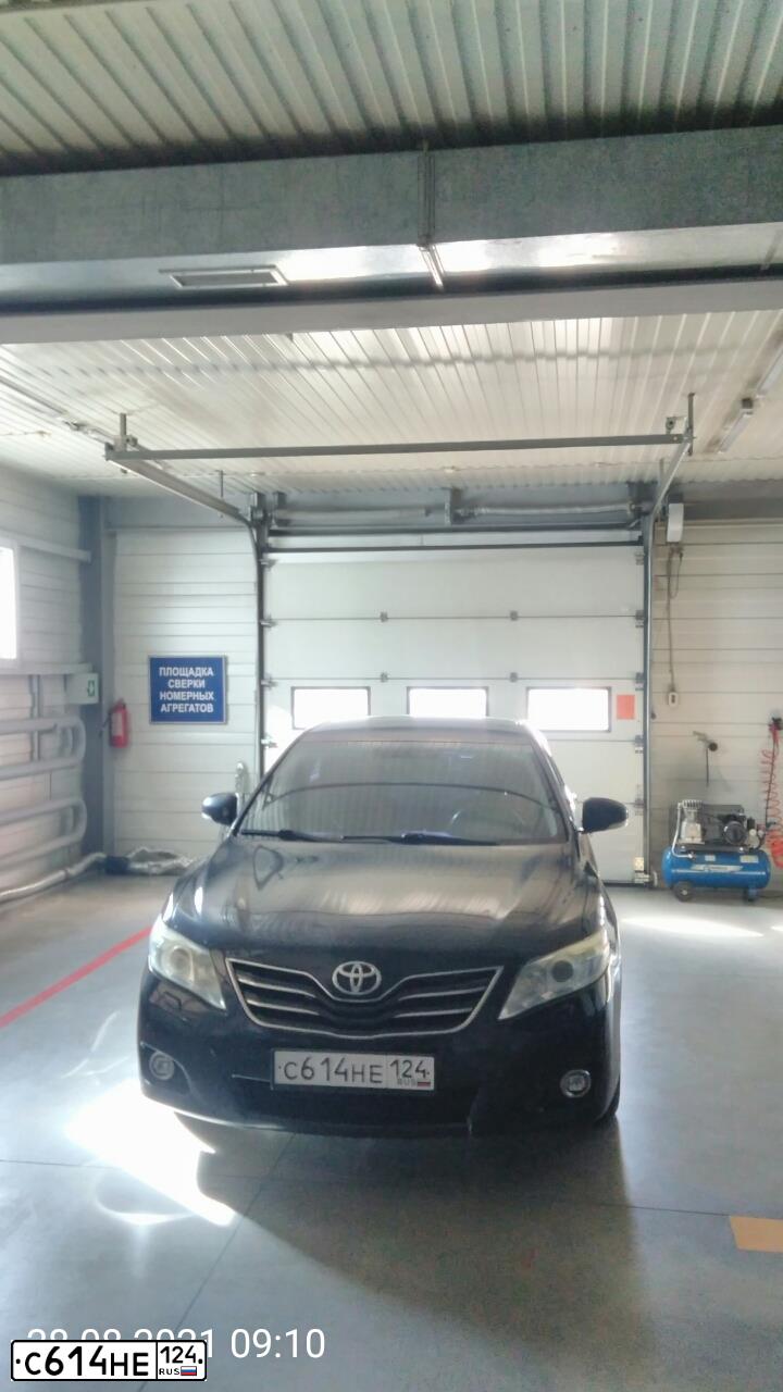 Фото автомобиля TOYOTA CAMRY, 2011 — госномер М400ММ73. Цвет: ЧЕРНЫЙ