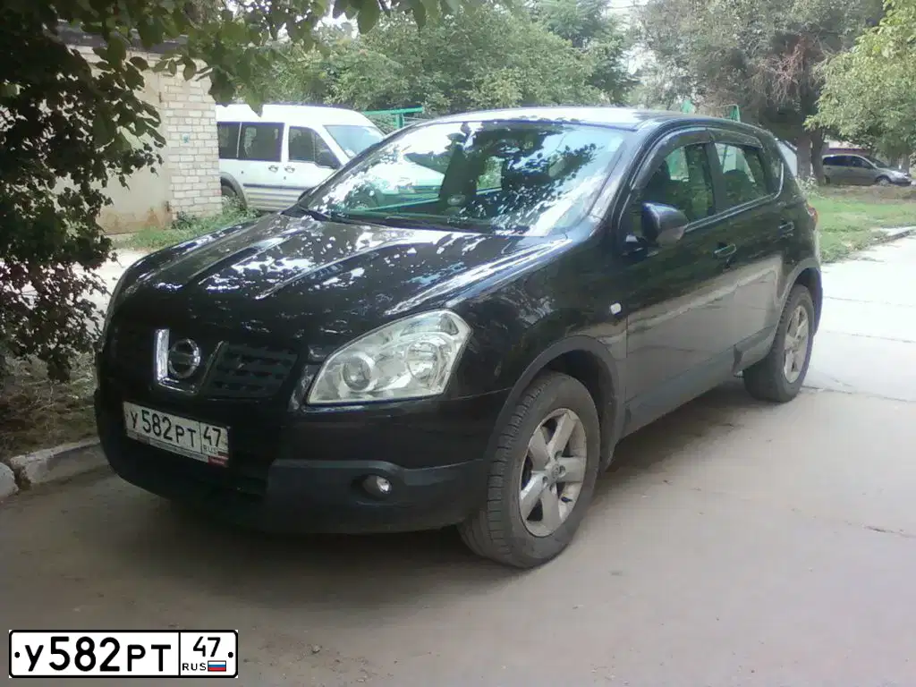 Фото автомобиля NISSAN QASHQAI, 2008 — госномер Р428АТ180