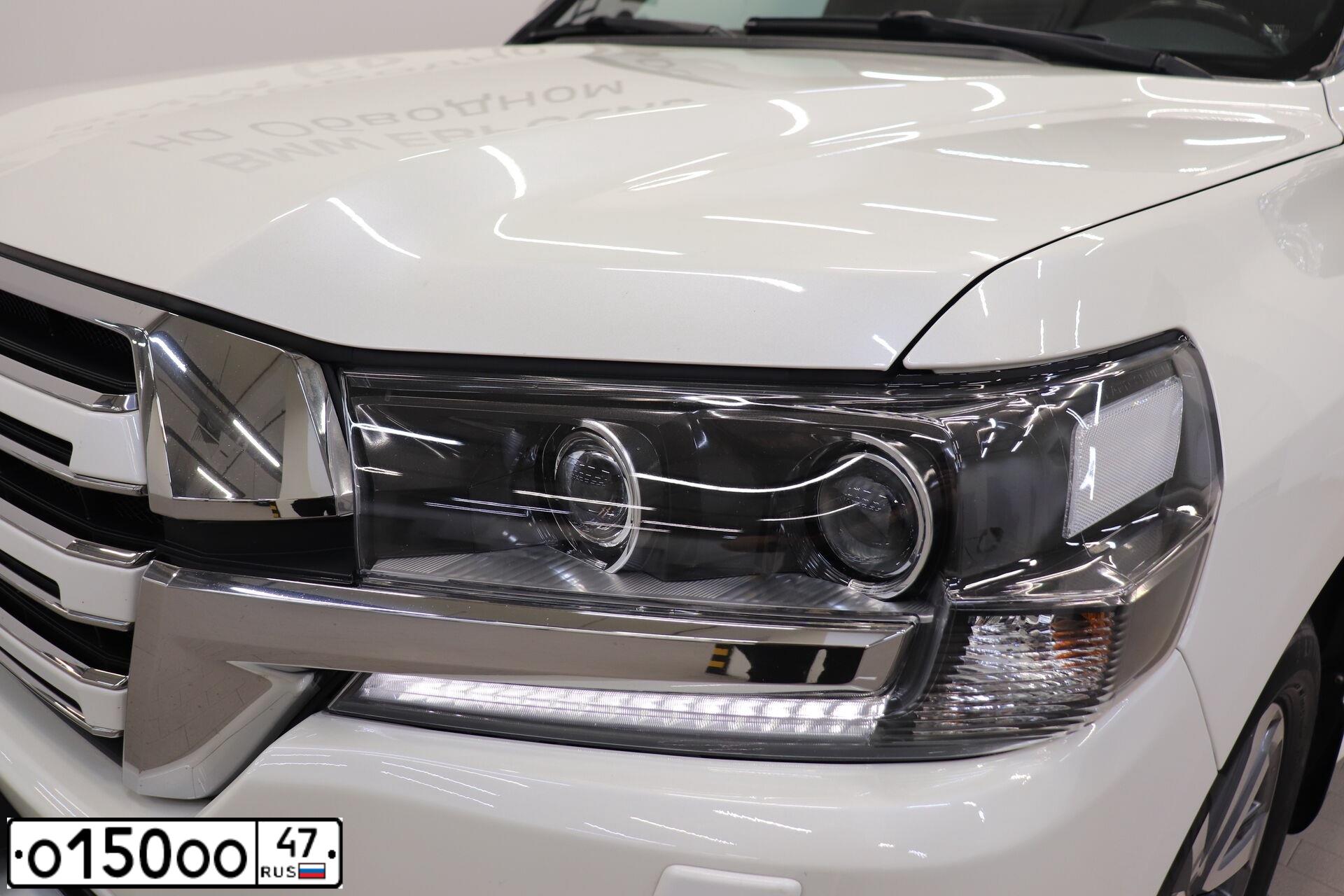 Фото автомобиля BMW X5, 2017 — госномер О121ОО47. Цвет: СЕРЫЙ