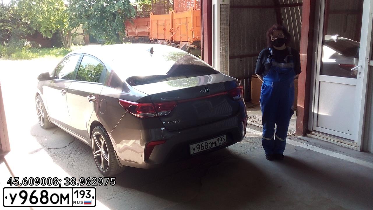 Фото автомобиля KIA RIO, 2017 — госномер А007МА193. Цвет: СВЕТЛО-КОРИЧНЕВЫЙ