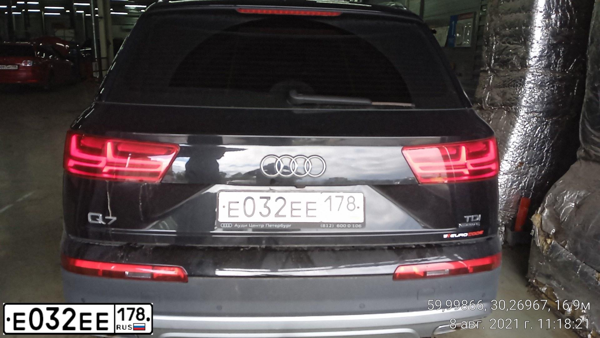 Фото автомобиля SKODA OCTAVIA, 2013 — госномер Е032ЕЕ178. Цвет: Белый