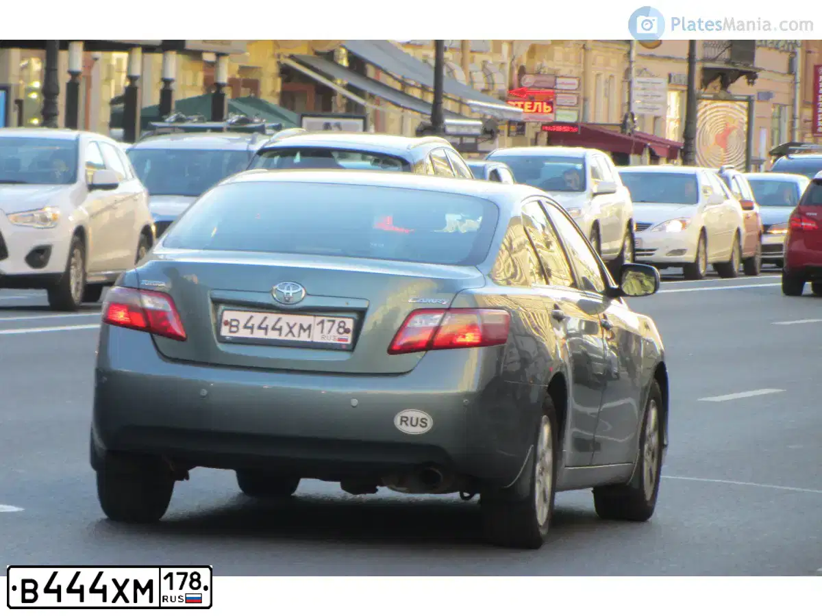 Фото автомобиля TOYOTA CAMRY, 2007 — госномер В444ХМ178. Цвет: бирюзовый