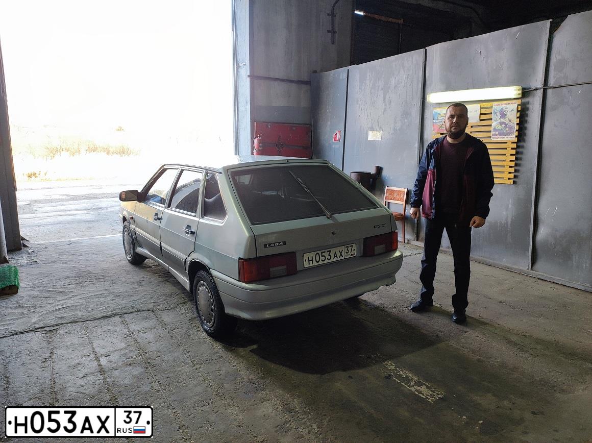 Фото автомобиля LADA 2114 SAMARA, 2004 — госномер Н053АХ37. Цвет: Серебристый