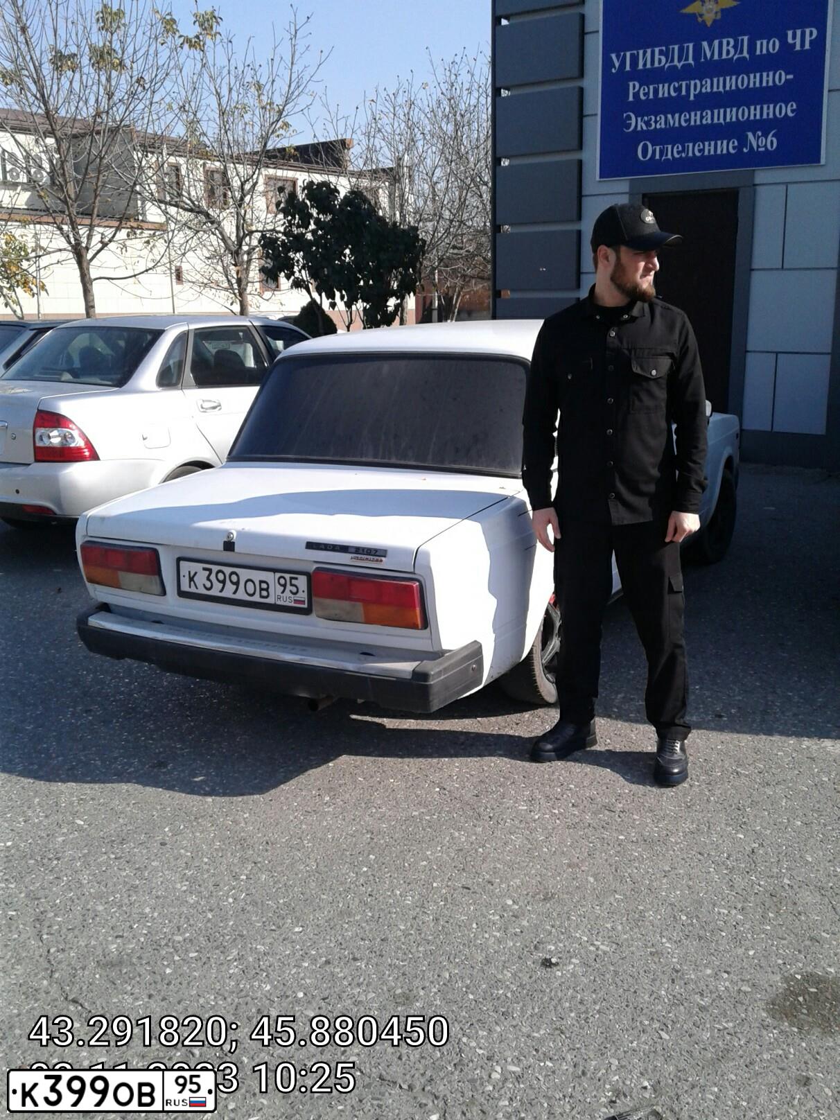 Фото автомобиля LADA 2107, 2007 — госномер К399ОВ95. Цвет: ЯРКО-БЕЛЫЙ