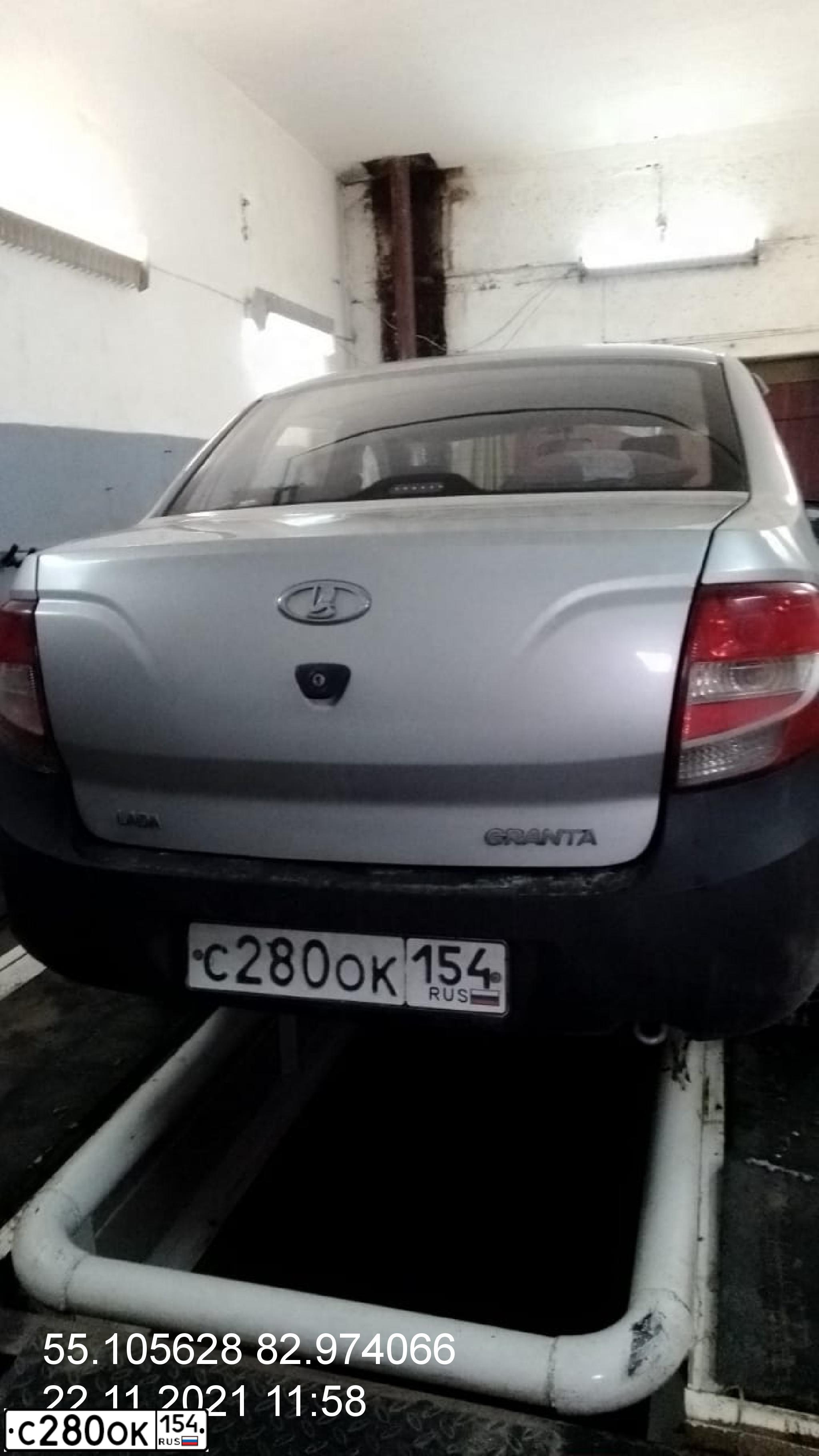 Фото автомобиля LADA 2190 GRANTA, 2013 — госномер С280ОК154. Цвет: СЕРЕБРИСТЫЙ