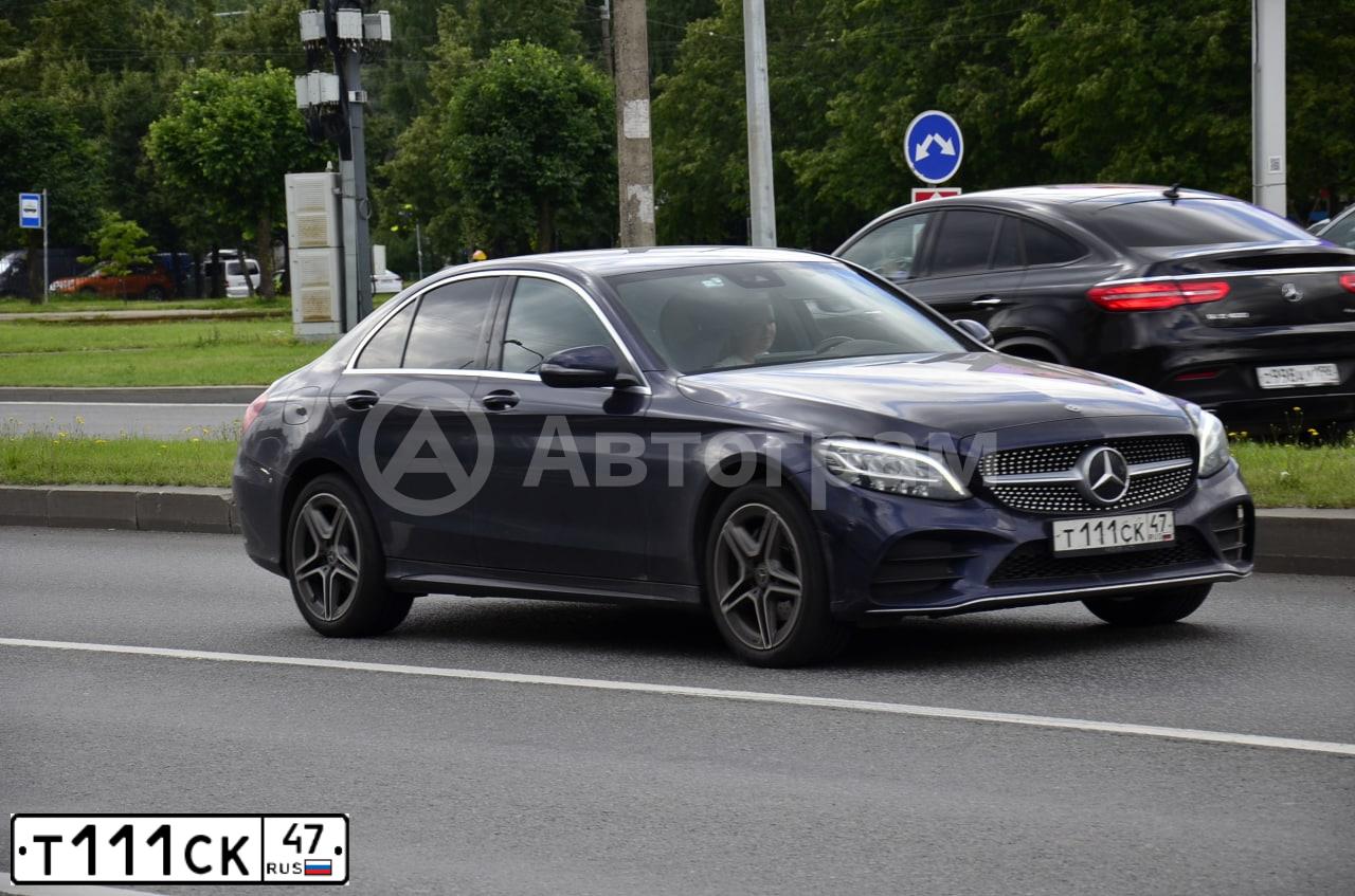 Фото автомобиля BMW 530I, 2018 — госномер У837ВВ198. Цвет: ЧЕРНЫЙ