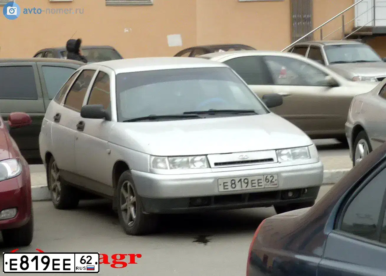Фото автомобиля LADA 2112, 2003 — госномер Р425РУ62. Цвет: СВЕТЛО-СЕРЕБР.МЕТАЛЛ