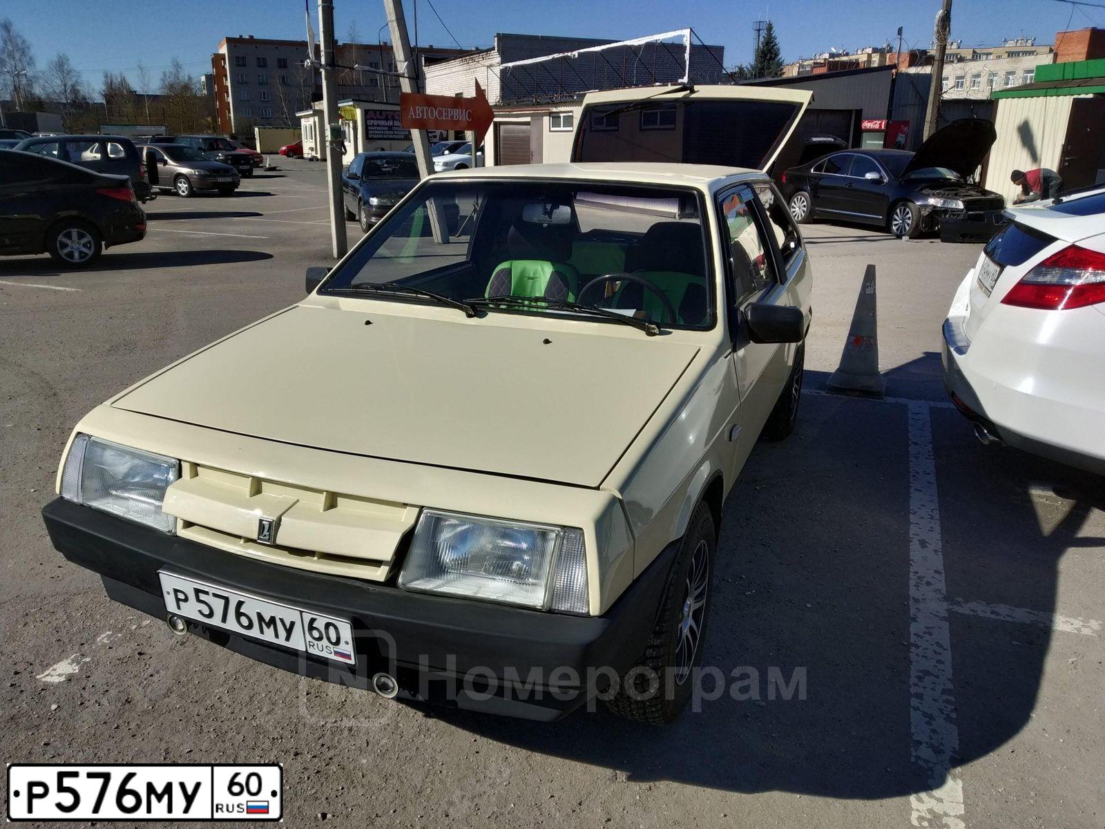 Фото автомобиля LADA 2108 SAMARA, 1987 — госномер Р008АМ60. Цвет: СВЕТЛО-БЕЖЕВЫЙ