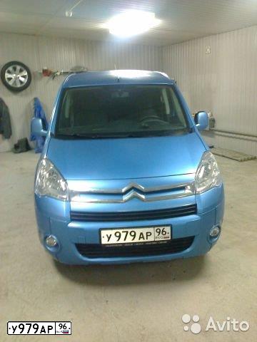Фото автомобиля CITROEN BERLINGO, 2011 — госномер Н240АА774. Цвет: голубой