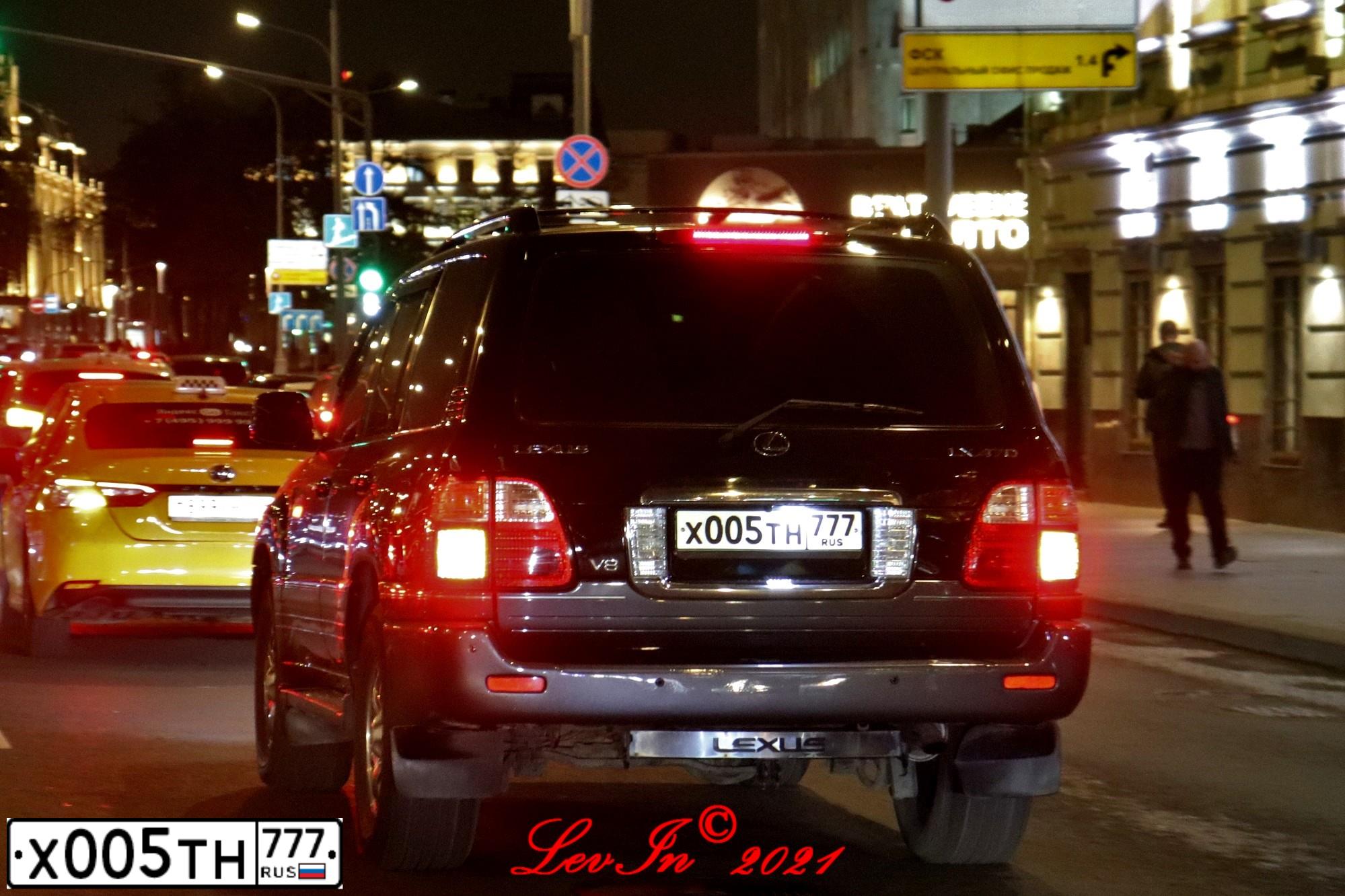 Фото автомобиля FORD EXPLORER, 2004 — госномер С417ЕМ761. Цвет: ЧЕРНЫЙ