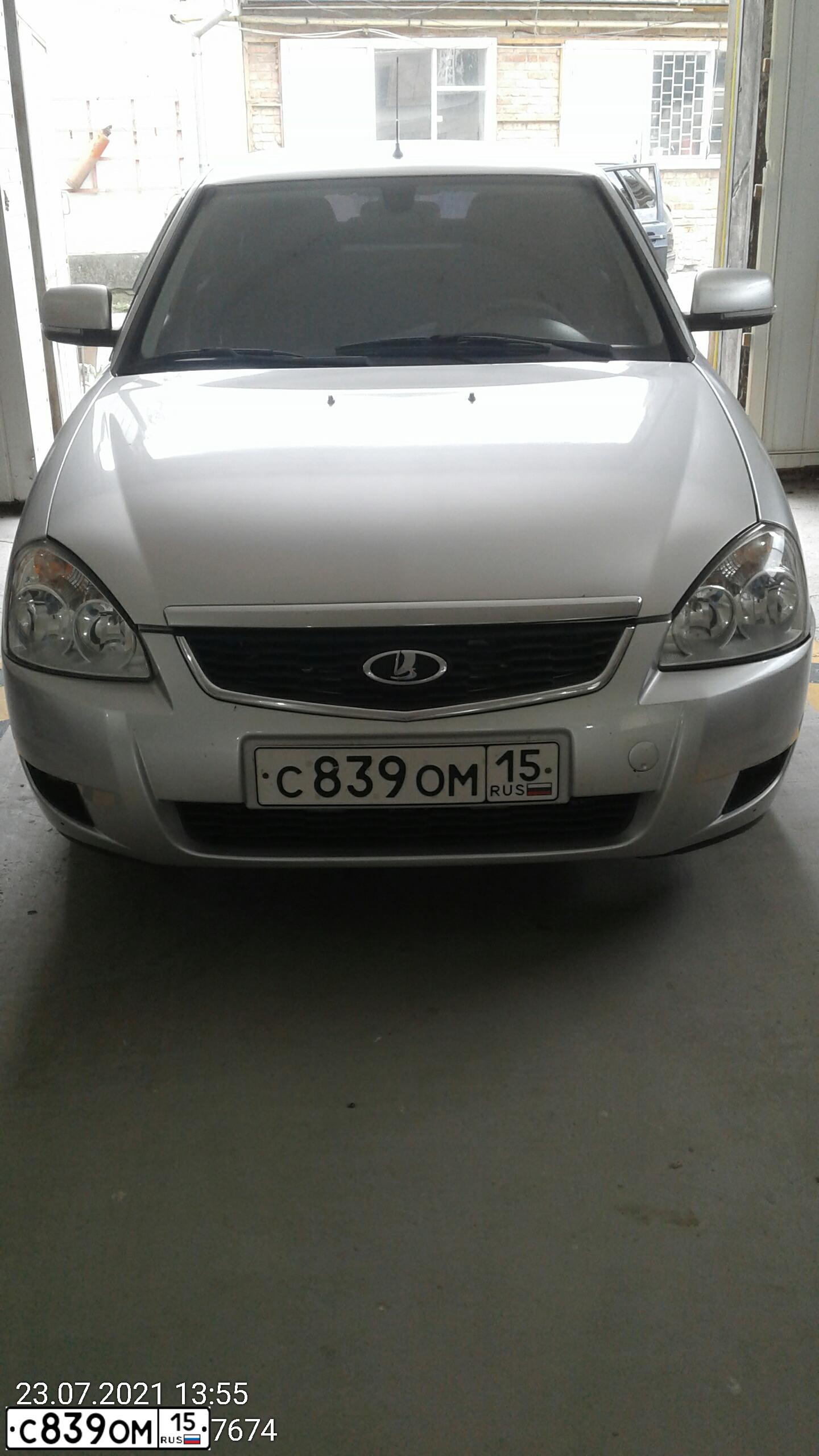 Фото автомобиля LADA 2172 PRIORA, 2011 — госномер С839ОМ15. Цвет: Светло-Серебристый металлик