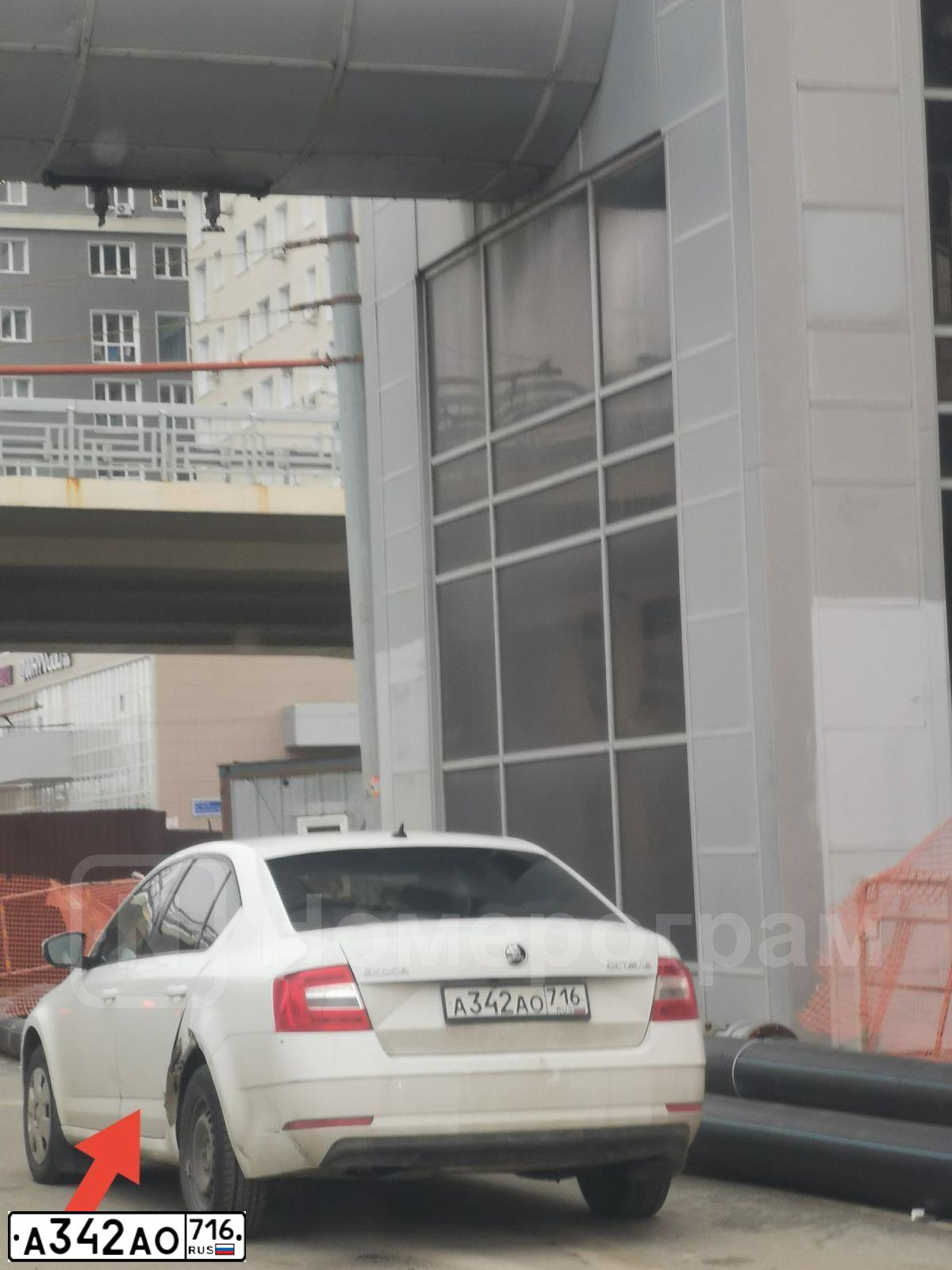 Фото автомобиля SKODA OCTAVIA, 2017 — госномер А342АО716. Цвет: Белый