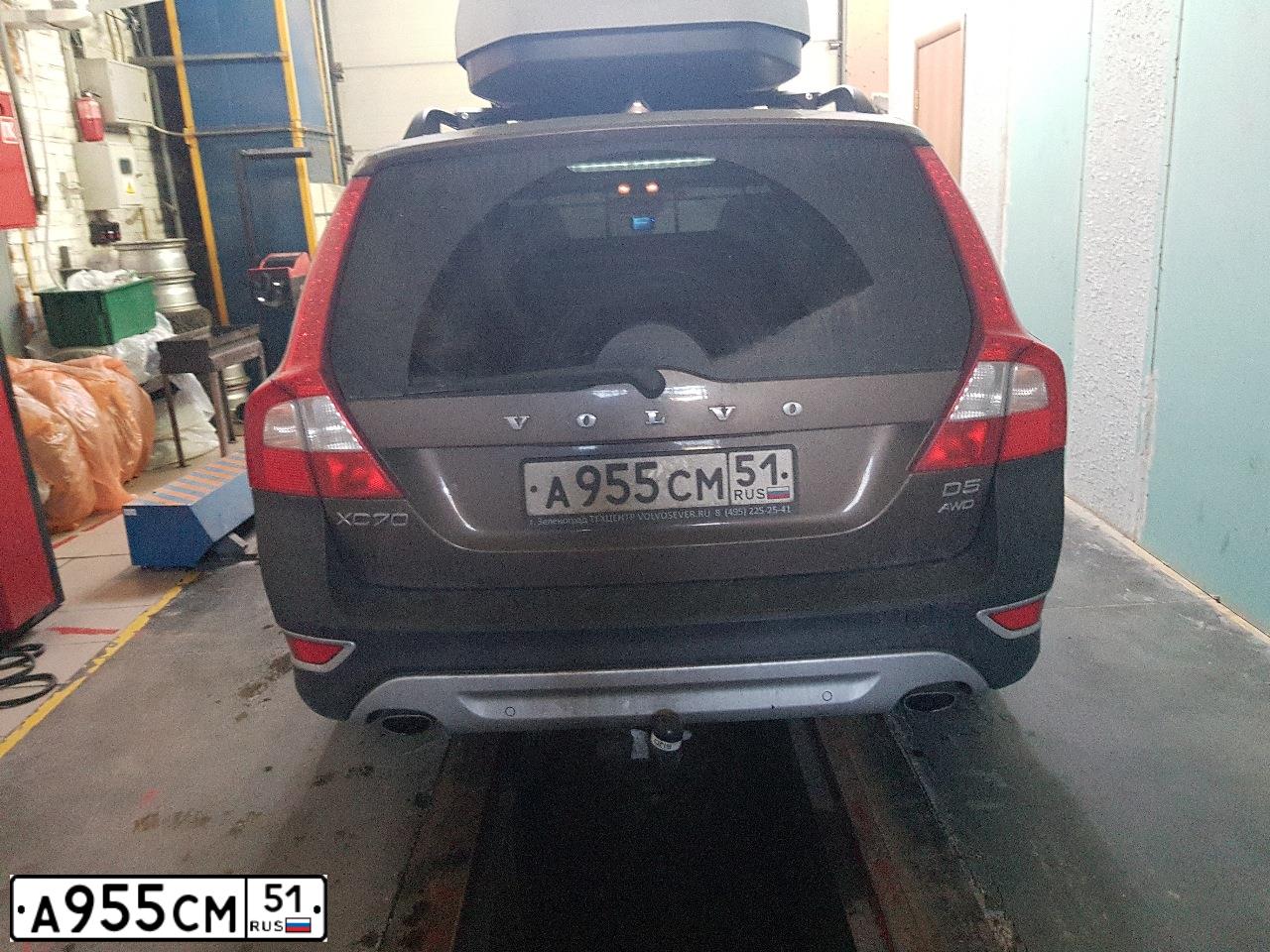 Фото автомобиля VOLVO XC70, 2013 — госномер А955СМ51. Цвет: СЕРО-БРОНЗОВЫЙ