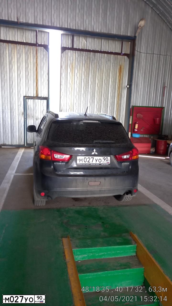 Фото автомобиля LADA 2112 LADA, 2005 — госномер М027УО90. Цвет: ГРАФИТОВЫЙ МЕТАЛИК