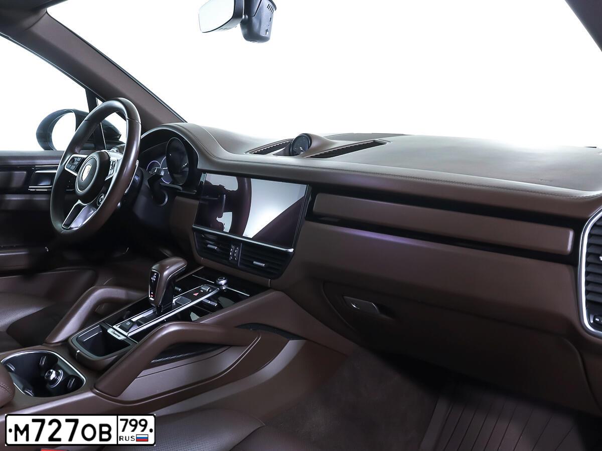 Фото автомобиля PORSCHE CAYENN S, 2018 — госномер А898НЕ797. Цвет: Коричневый