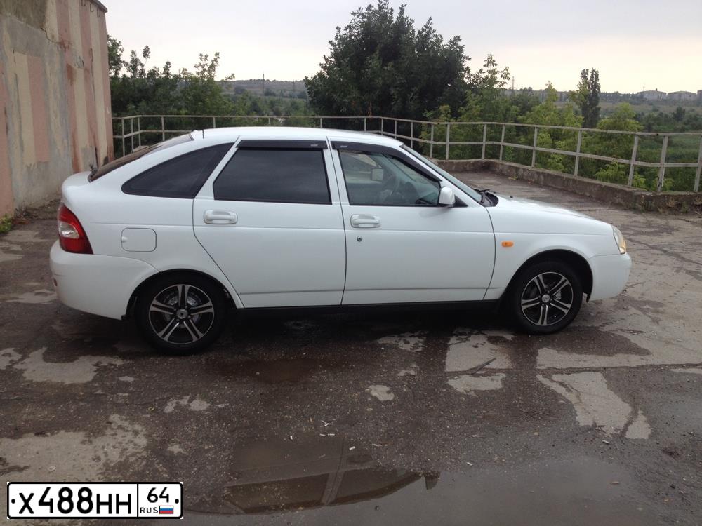 Фото автомобиля LADA PRIORA, 2010 — госномер М281МО164. Цвет: Белый