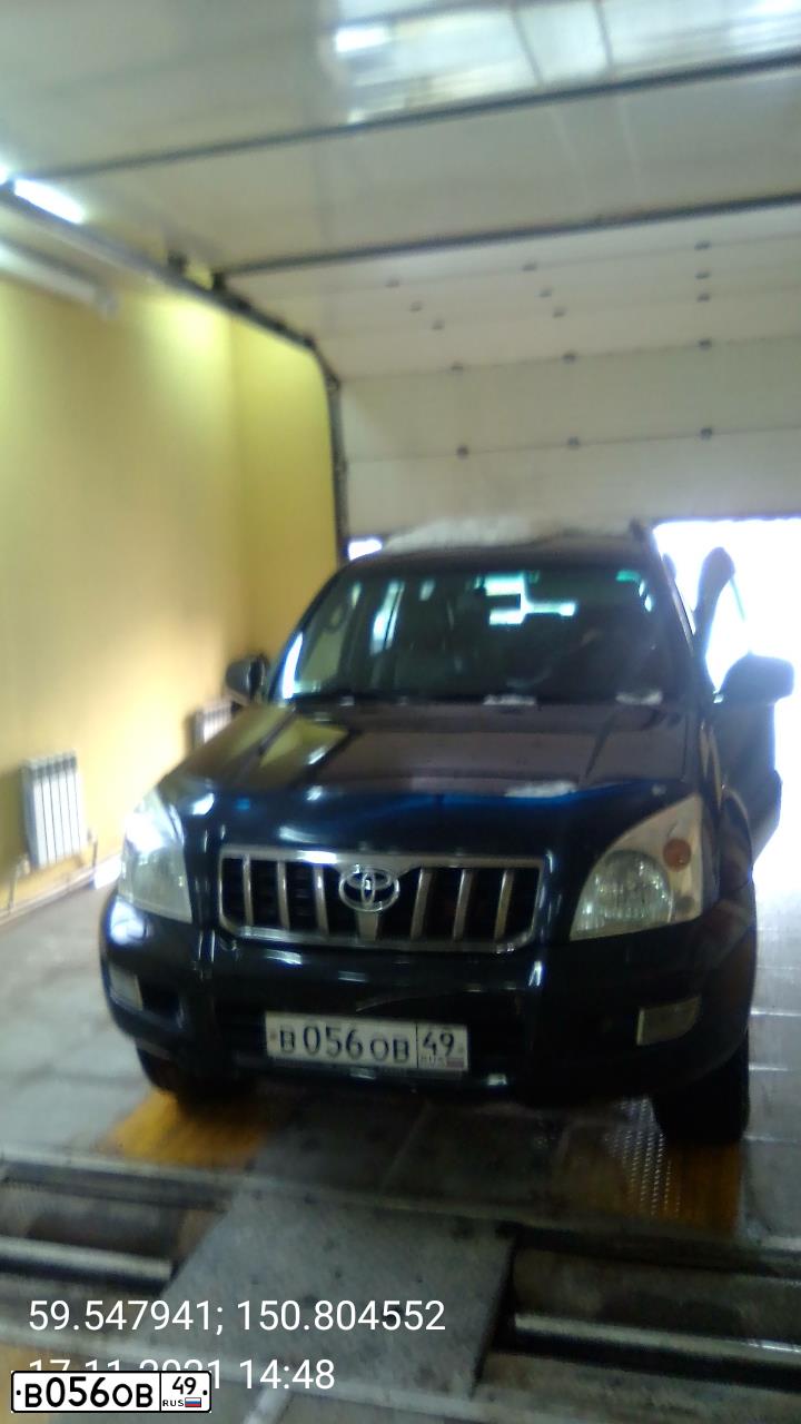 Фото автомобиля TOYOTA LANDCRUISER, 2007 — госномер А904МЕ116. Цвет: ЧЕРНЫЙ