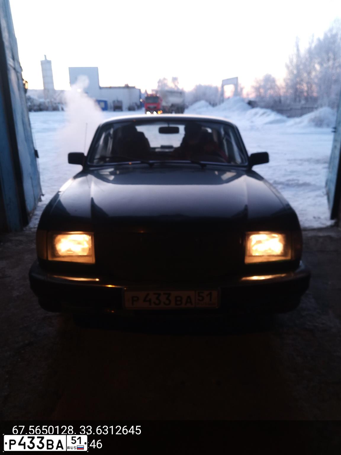 Фото автомобиля GAZ VOLGA, 1999 — госномер В201РА51. Цвет: ЗЕЛЕНЫЙ