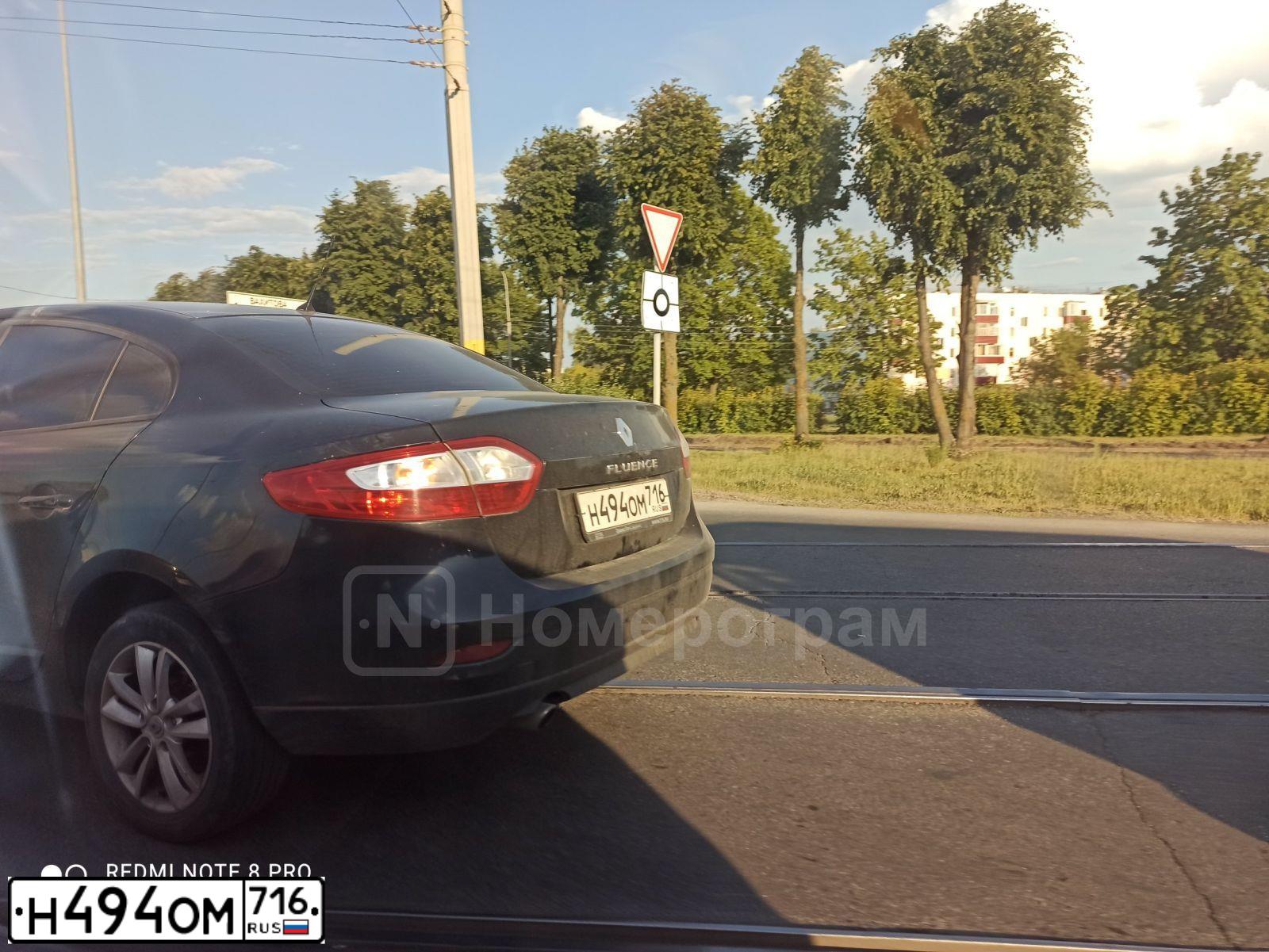 Фото автомобиля RENAULT FLUENCE, 2013 — госномер Н494ОМ716. Цвет: ЧЕРНЫЙ