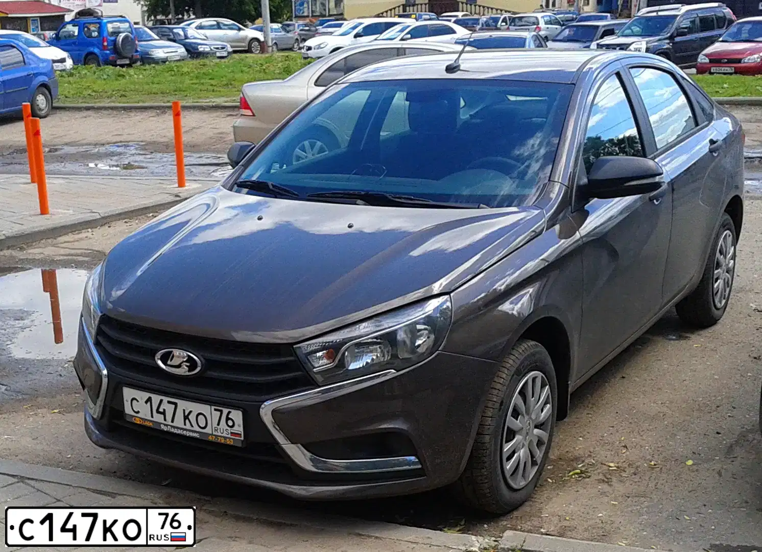 Фото автомобиля ЛАДА GFL130 ВЕСТА, 2016 — госномер Р219ХК05. Цвет: Коричневый